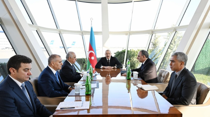 Prezident İlham Əliyev təyyarə qəzası ilə bağlı müşavirə keçirib 