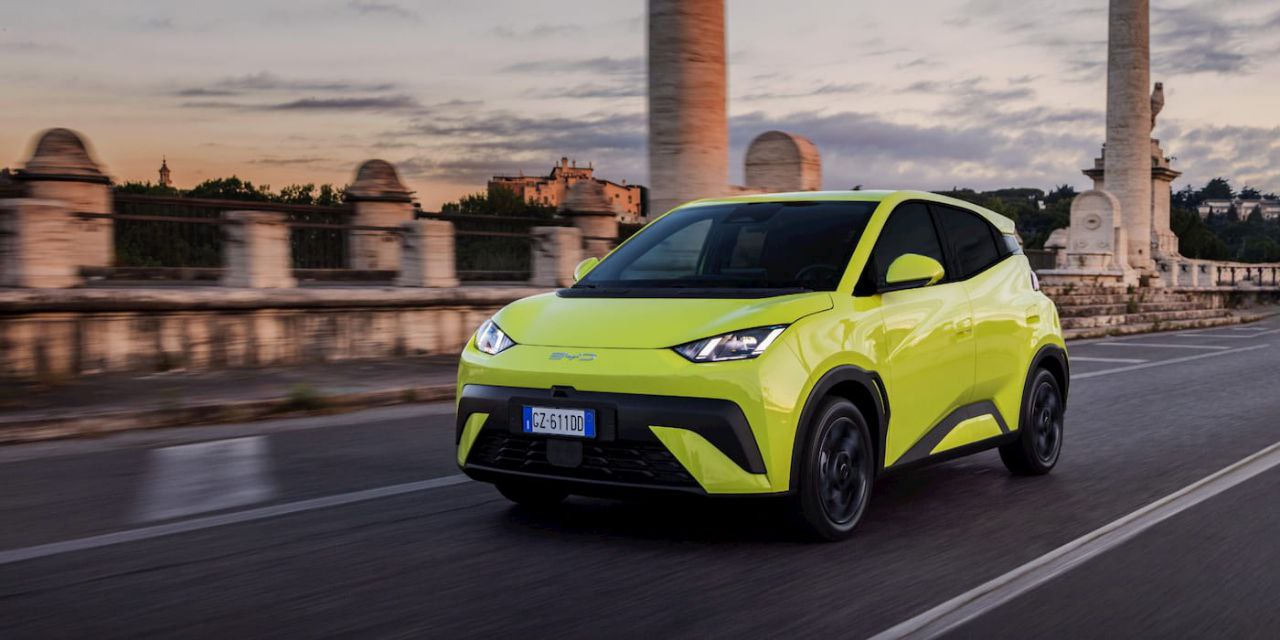 Dünyada elektrik avtomobillərinin satışı 2025-ci ildə 7,2 milyon ədədə çatacaq 