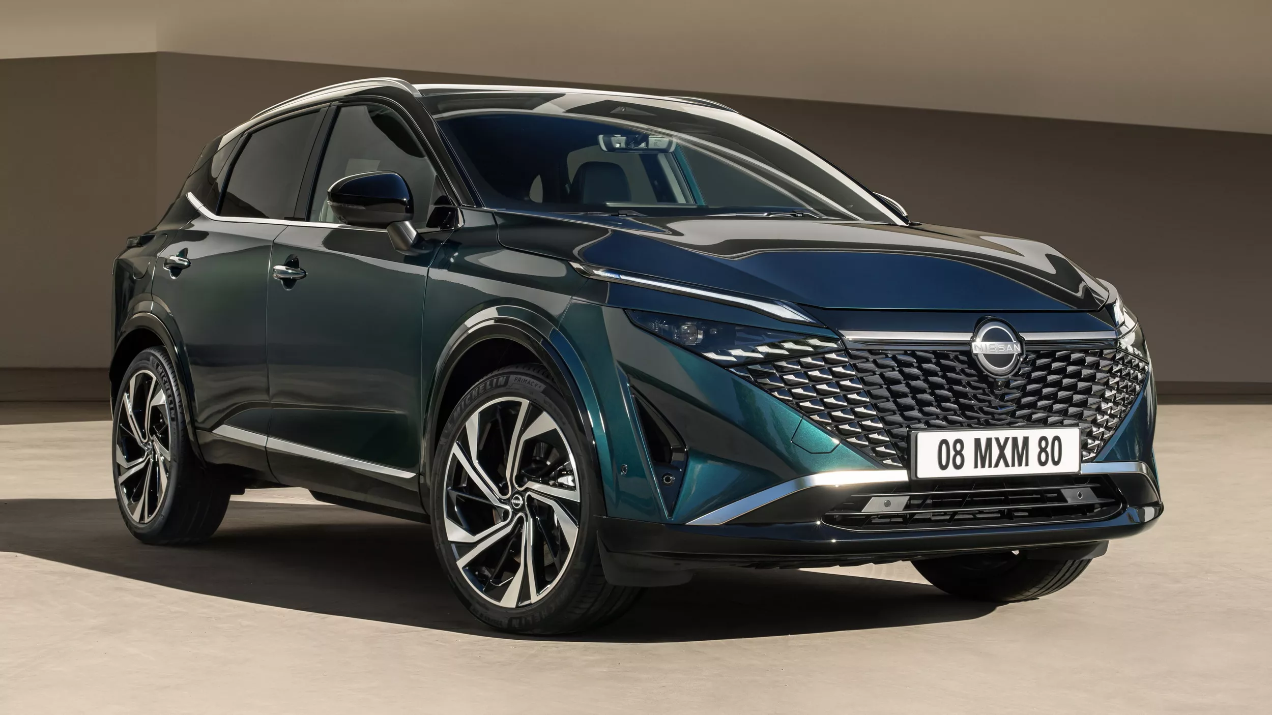 Yeni Nissan SUV-u Elektrikli Kimi Sürülür, Amma Benzinlə İşləyir