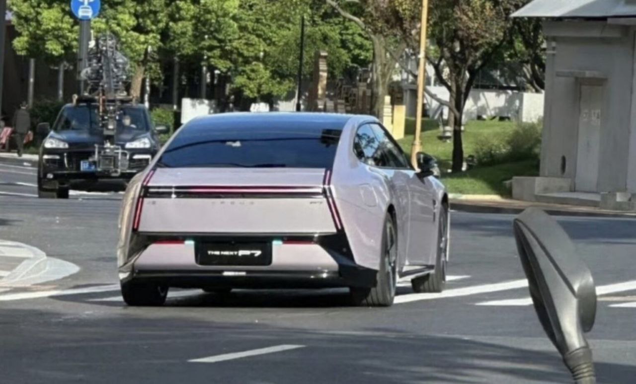 Yeni Xpeng P7 avqustda satışa çıxmazdan əvvəl görüntüləndi 